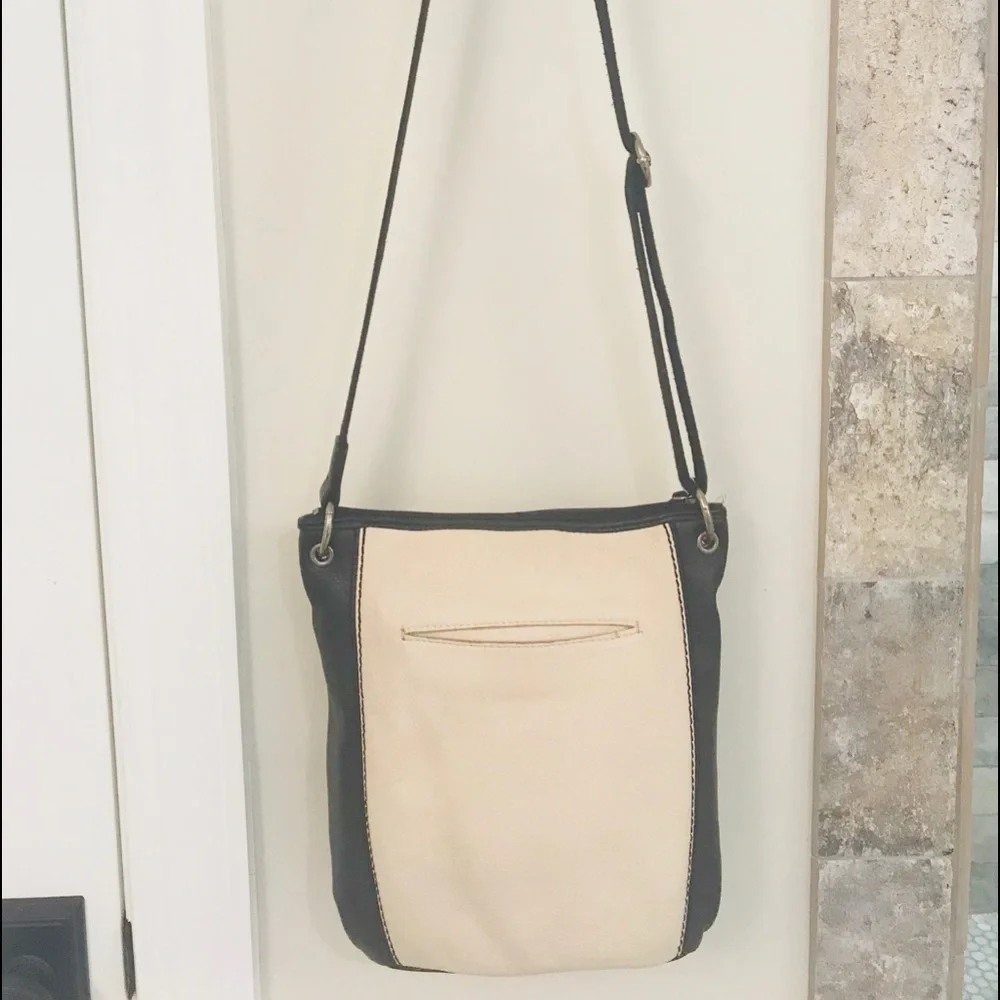 The Sak crossbody leather bag - Picture 4 of 8